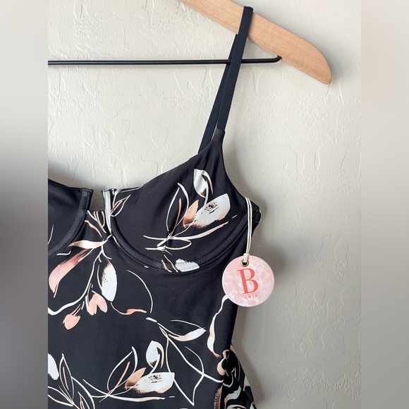 B. Swim jetty one piece floral one piece swimsuit NWT Med - Picture 4 of 9